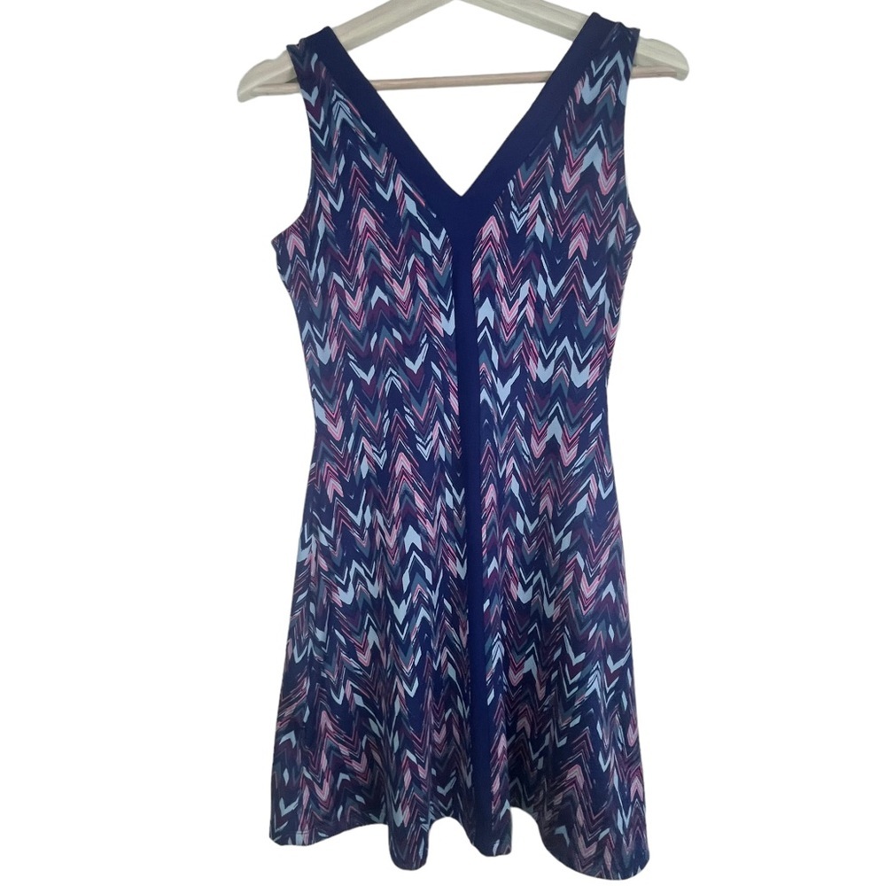 TITLE NINE Hillary Multicolor Happy Chevron Sleeveless Activewear Dress (XS)